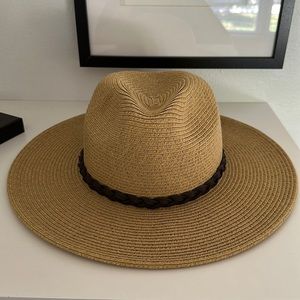 Carly Jean Los Angeles hat